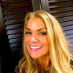 Meet your Posher, Mitzi